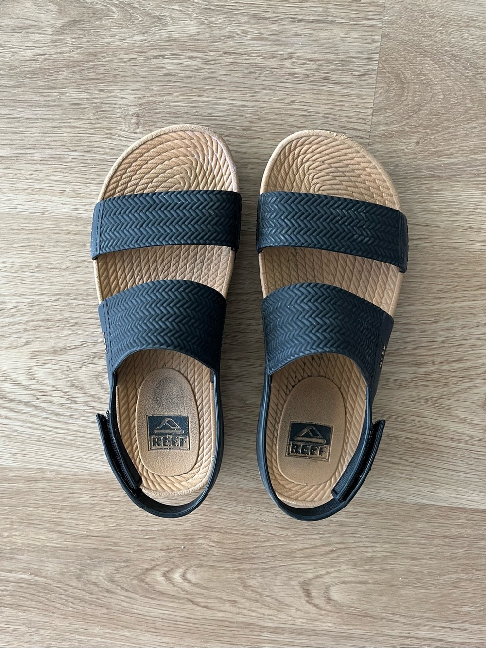 Reef Water Vista Women’s Black Sandal